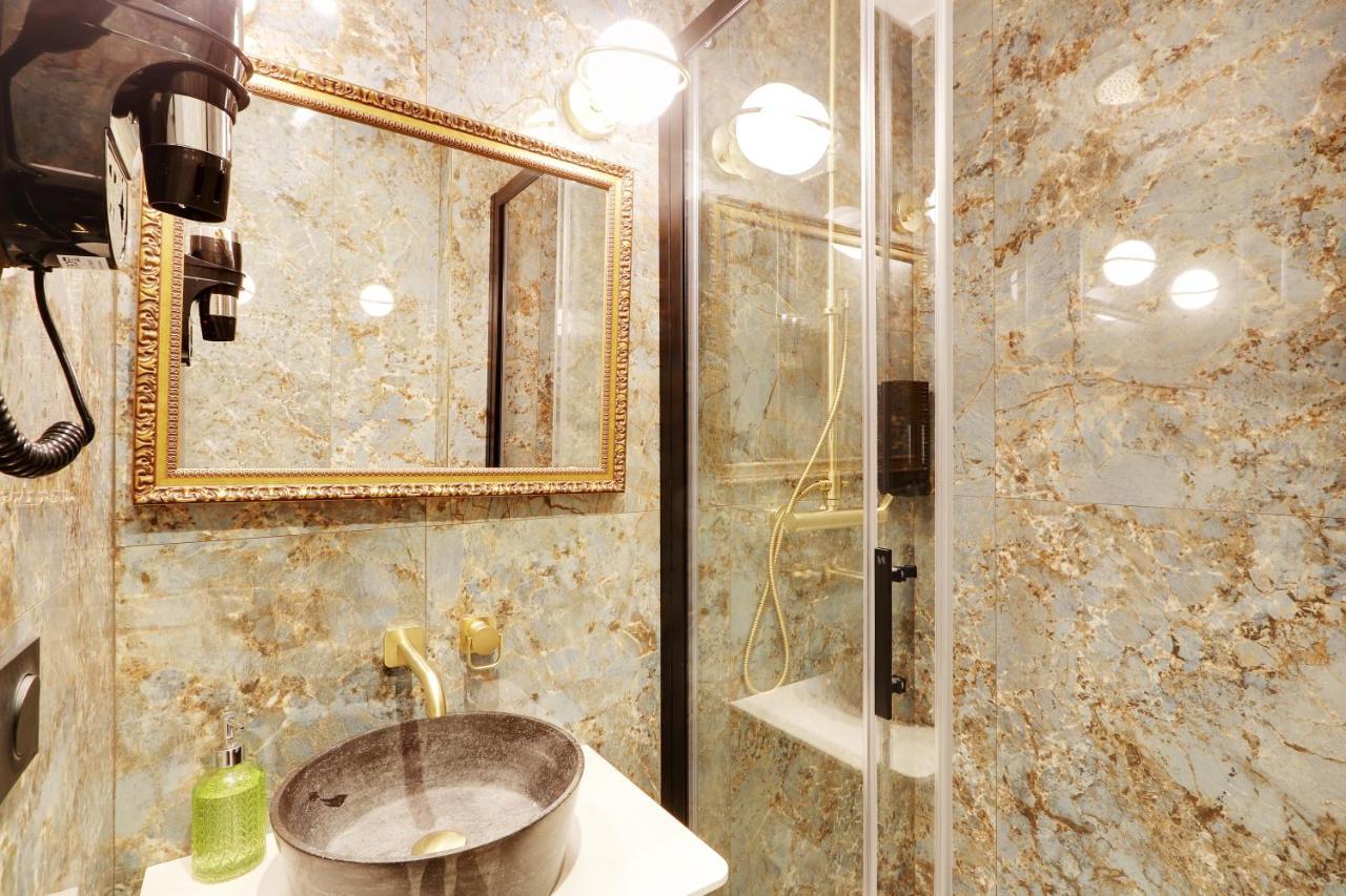 Pick A Flat'S Apartments In Champs Elysees - Rue Du Colisee Parijs Buitenkant foto